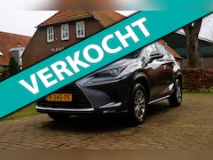 Lexus NX - 300h Aut. | Lederen Interieur | Rijbaanbegeleiding | Stoelverwarming | Xenon | Historie |