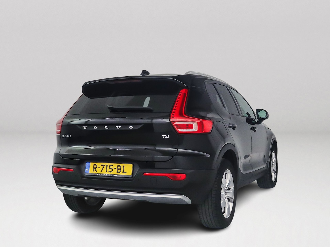 Volvo XC40 - T4 Momentum Pro | Panoramadak | Parkeercamera | Cruise control | Navigatie - AutoWereld.nl