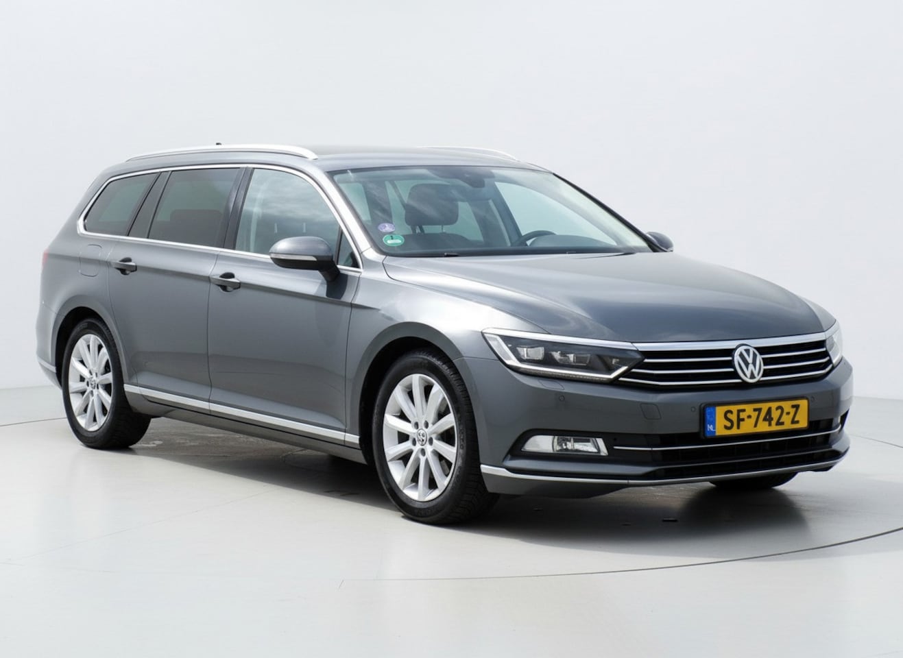 Volkswagen Passat Variant - 1.4 TSI ACT Highline Business R 1.4 TSI ACT Highline Business R - AutoWereld.nl