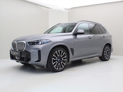 BMW X5 - xDrive50e 490pk Automaat M-Sport [ LUCHTVERING+TREKHAAK+CAMERA+H&K+LEDER+LED ]