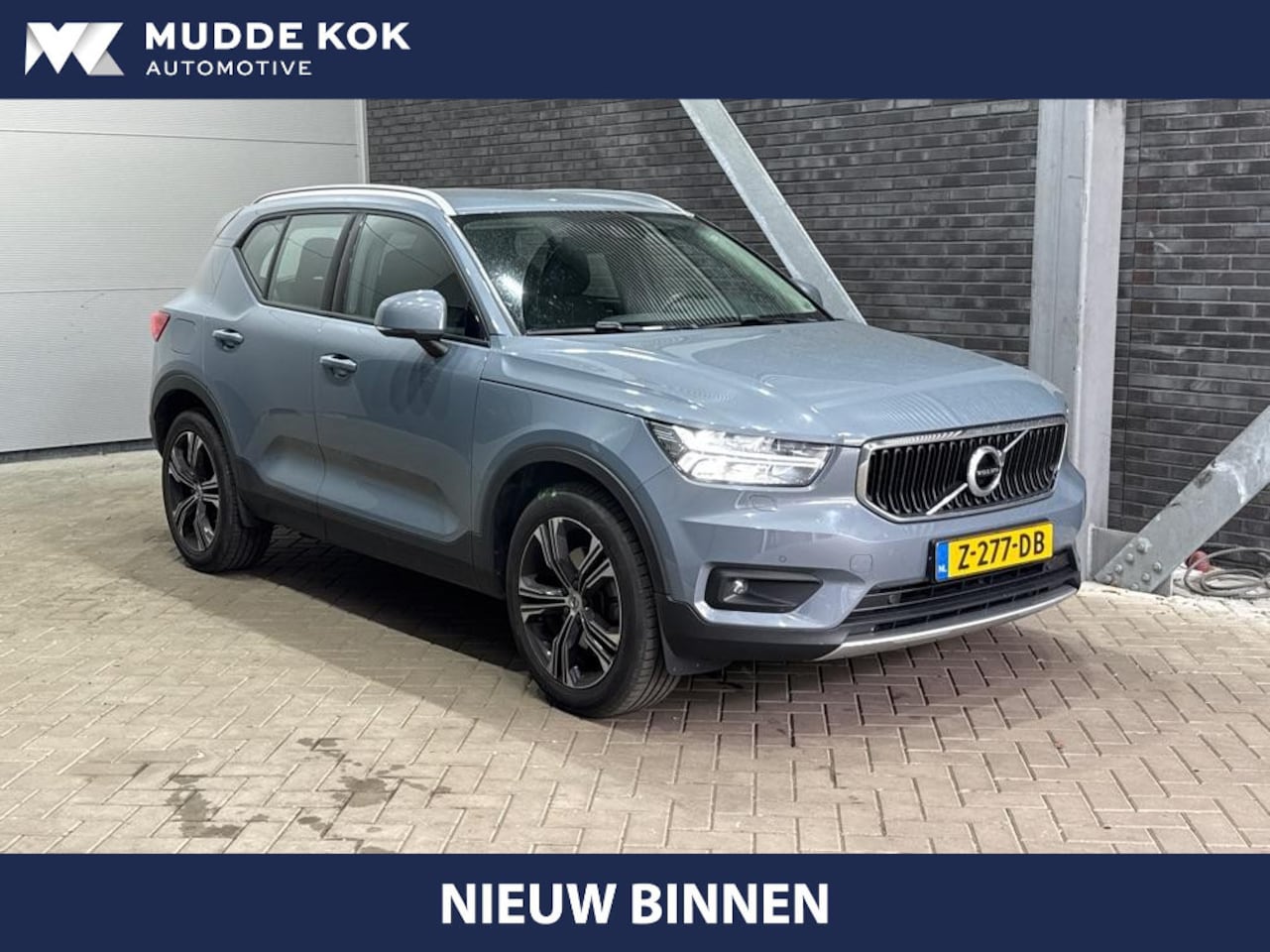 Volvo XC40 - 2.0 B4 Momentum Pro | ACC | Trekhaak | Stoel+Stuurverwarming | Camera | BLIS | 19 Inch - AutoWereld.nl