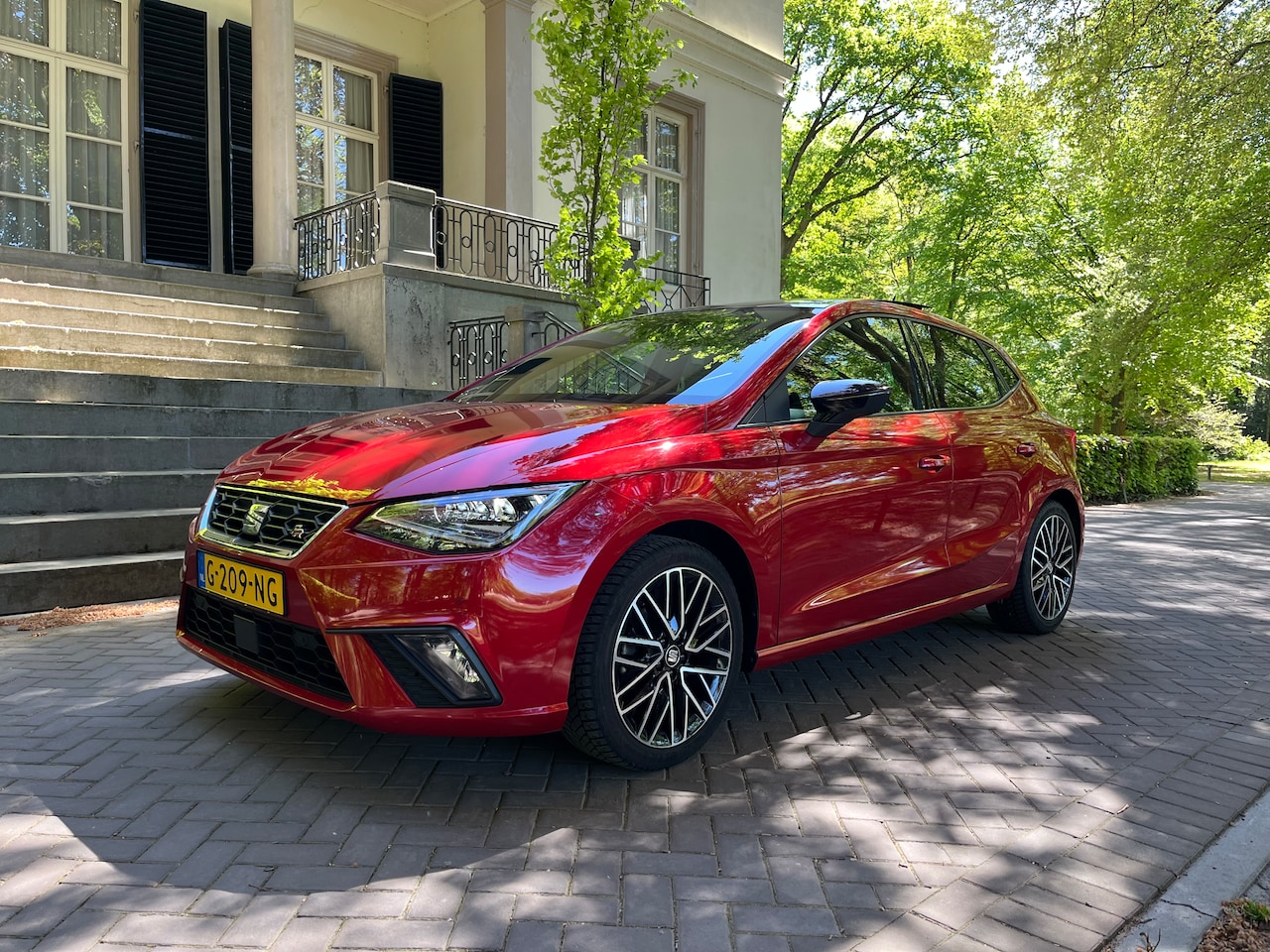 SEAT Ibiza - 1.0 TSI FR Business Intense (Ori. NL, Pano, Virt. Co.) - AutoWereld.nl