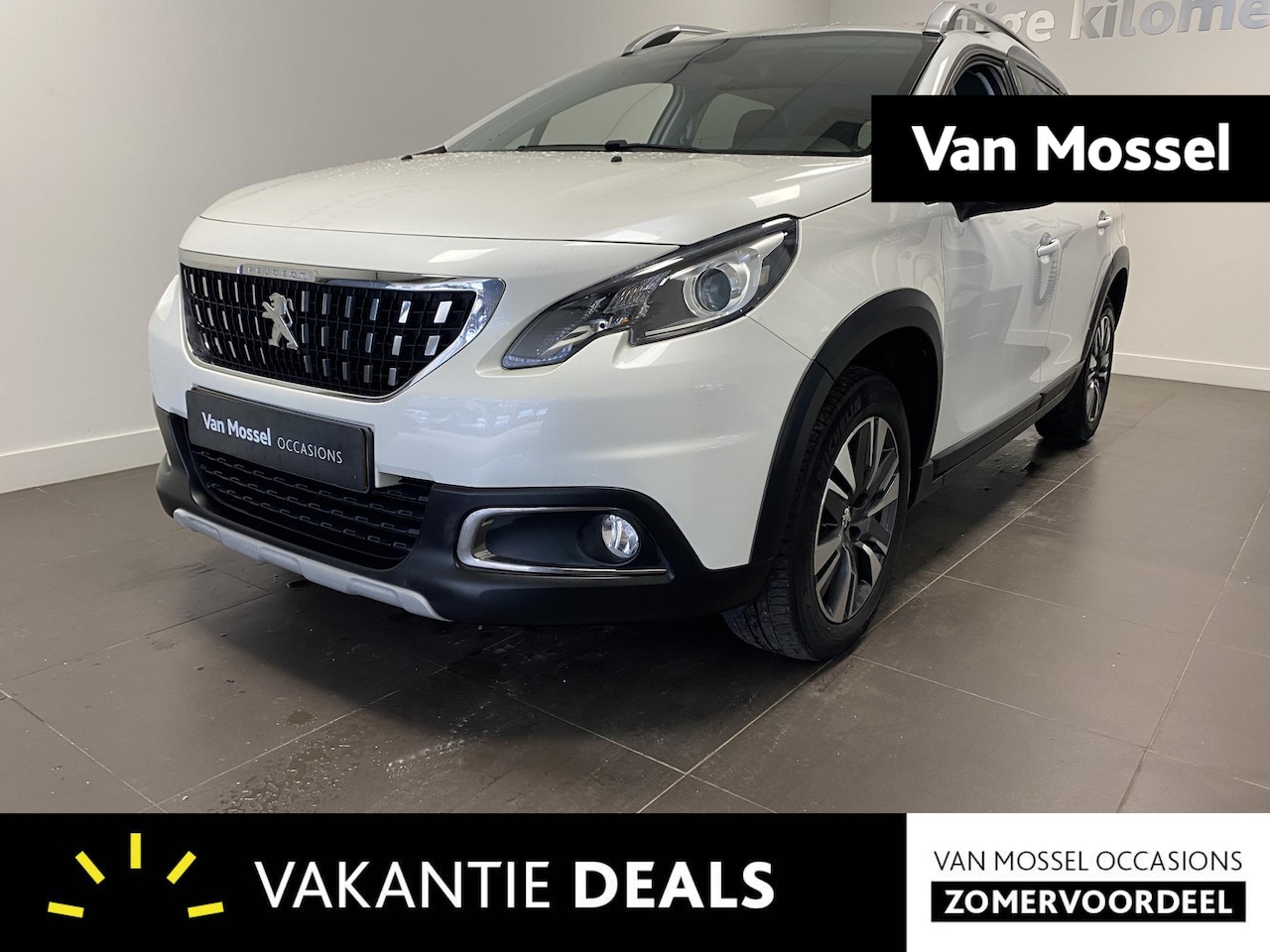 Peugeot 2008 - 1.2 PureTech Allure | Navigatie | Climate control | Lichtmetalen velgen | Parkeersensoren - AutoWereld.nl