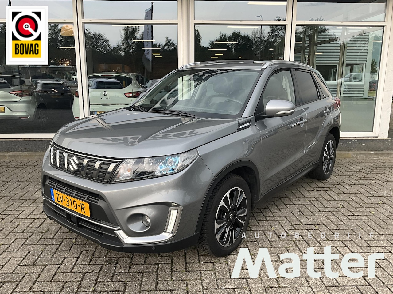 Suzuki Vitara - 1.4 Boosterjet Stijl Pano | Trekhaak - AutoWereld.nl