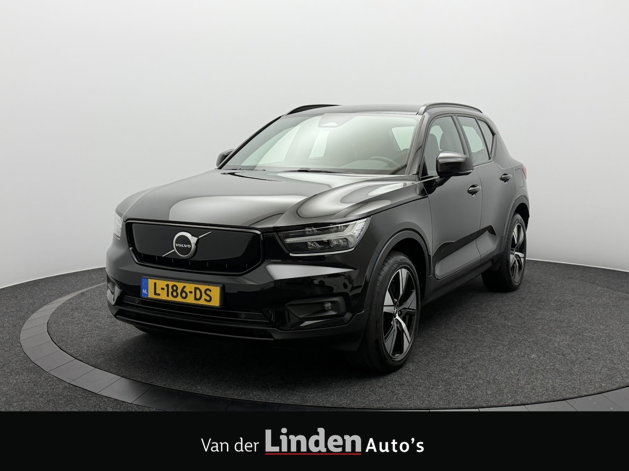 Volvo XC40 - Recharge P8 AWD R-Design SOH 93% | Warmtepomp | Camera | Navigatie | Stoel/Stuurverwarming - AutoWereld.nl
