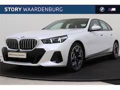 BMW 5-serie - 530e M Sport Automaat / Comfortstoelen / Comfort Access / Adaptieve LED / Harman-Kardon /