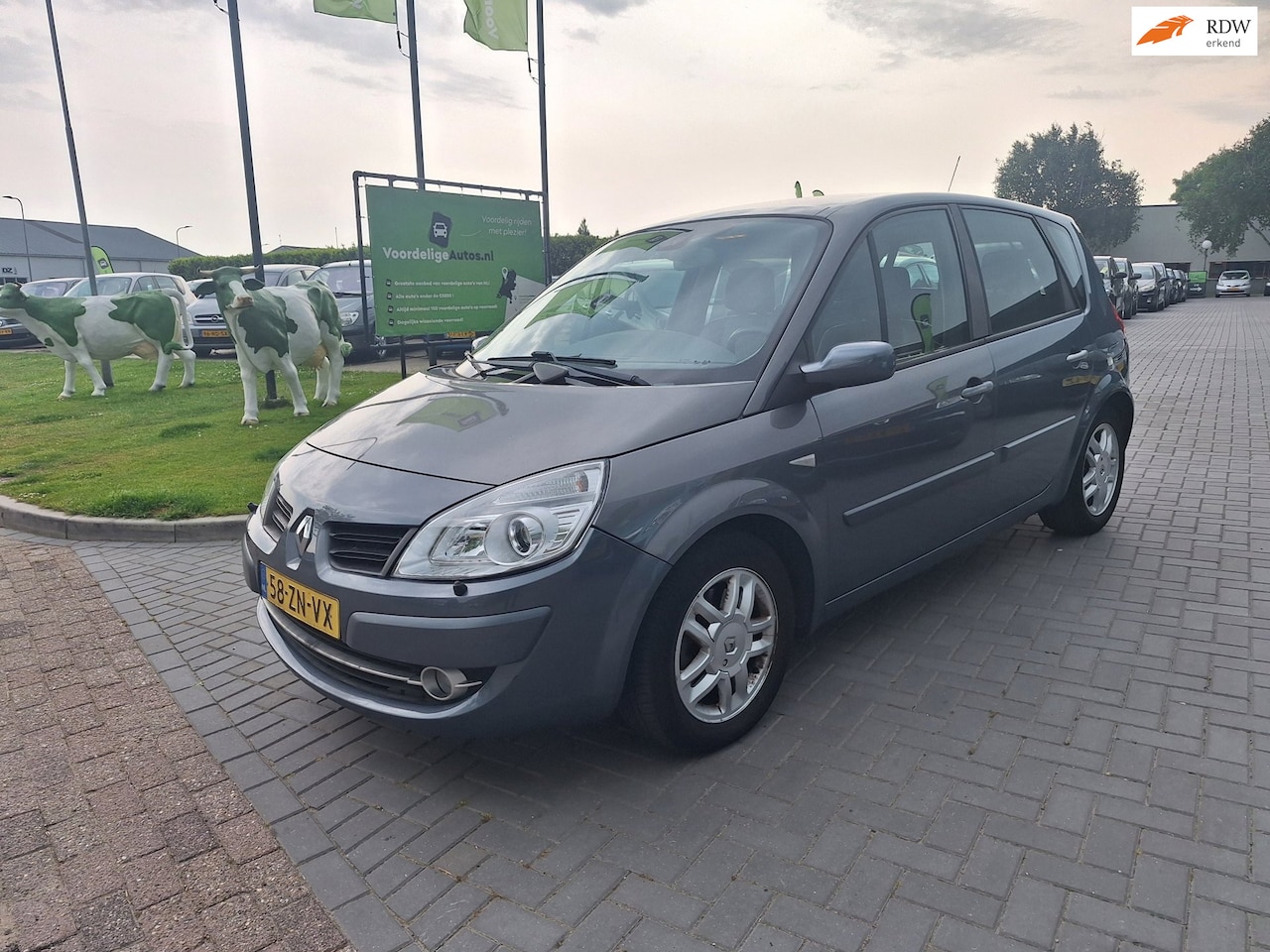 Renault Scénic - 2.0-16V Tech Line / AUTOMAAT / Nieuwe APK - AutoWereld.nl