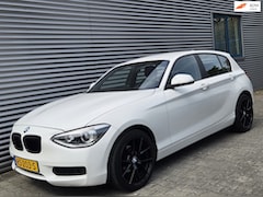BMW 1-serie - 114i EDE 07-2014 Alpinweiss III 18inch M wielen