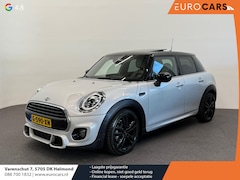 MINI 5-Deurs - 1.5 Cooper John Cooper Works Automaat Panoramadak Navigatie Camera Parkeersensoren Cruise