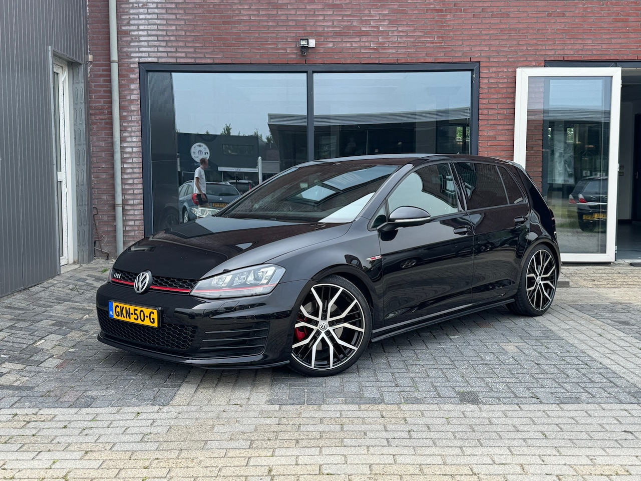 Volkswagen Golf - 2.0 TSI GTI DSG | 100% Onderhouden | DYN | Stoelverwarming | - AutoWereld.nl
