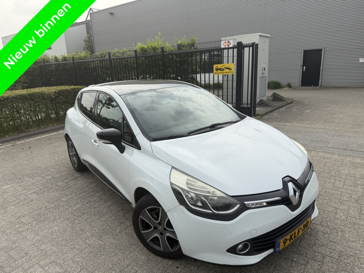 Renault Clio - 0.9 TCe Dynamique Keyless entry Panoramadak - AutoWereld.nl