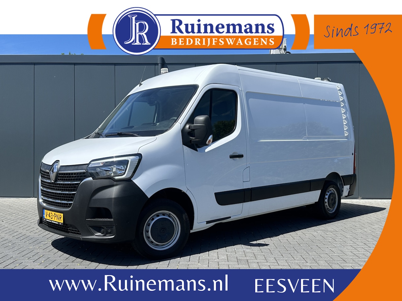 Renault Master - 2.3 dCi 150 PK / L2H2 / TREKHAAK / CAMERA / AIRCO / CRUISE / 2.500 KG AHG - AutoWereld.nl