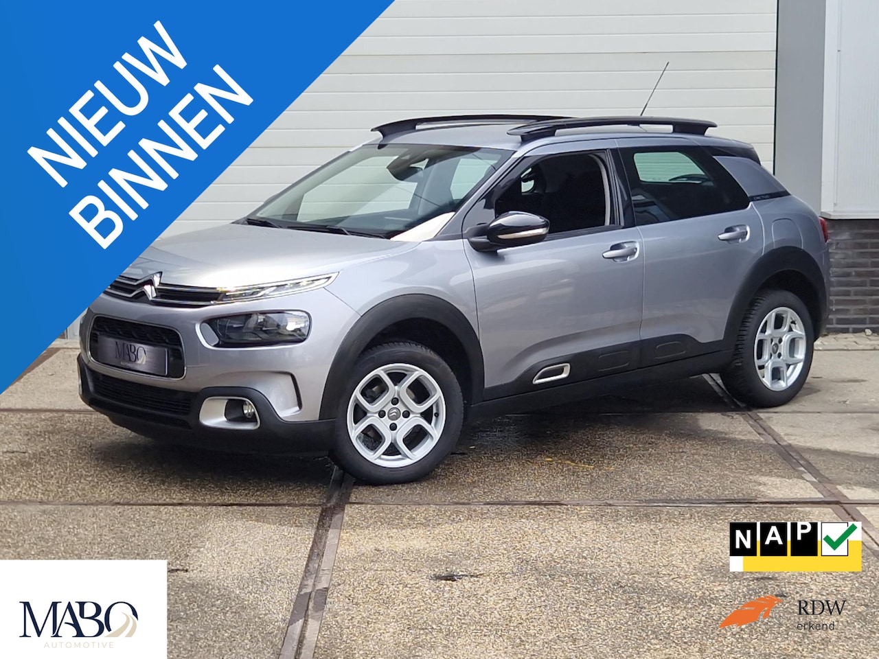 Citroën C4 Cactus - 1.2 PureTech Business NL Auto | Dealer. onderh. | Trekhaak | Carplay| Parkeersensoren | - AutoWereld.nl