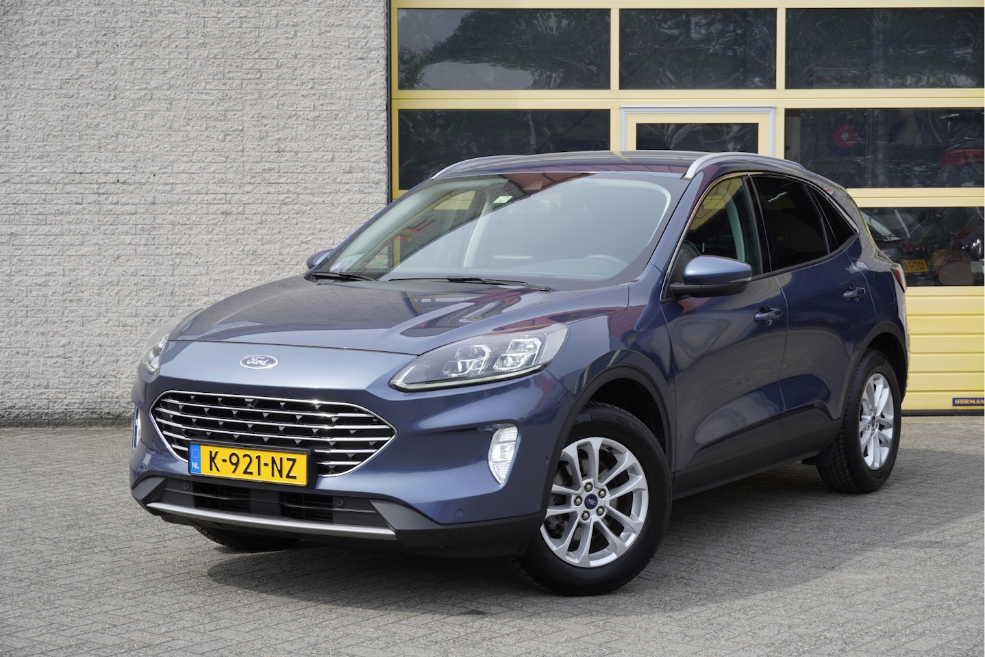 Ford Kuga - 1.5 EcoBoost 150PK! Titanium X BJ2021 Lmv 17" | Led V+A | Pdc | Keyless entry | Elek. trek - AutoWereld.nl