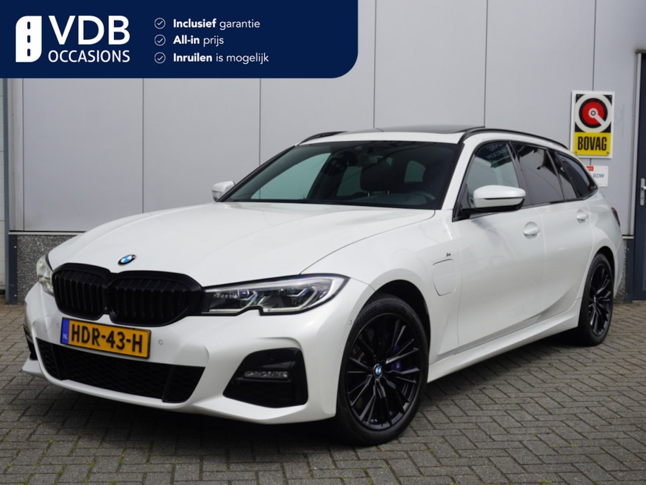 BMW 3-serie Touring - 330e xDr. High Exec. M-Sport | Pano | Trekhaak | Laser | Memory - AutoWereld.nl
