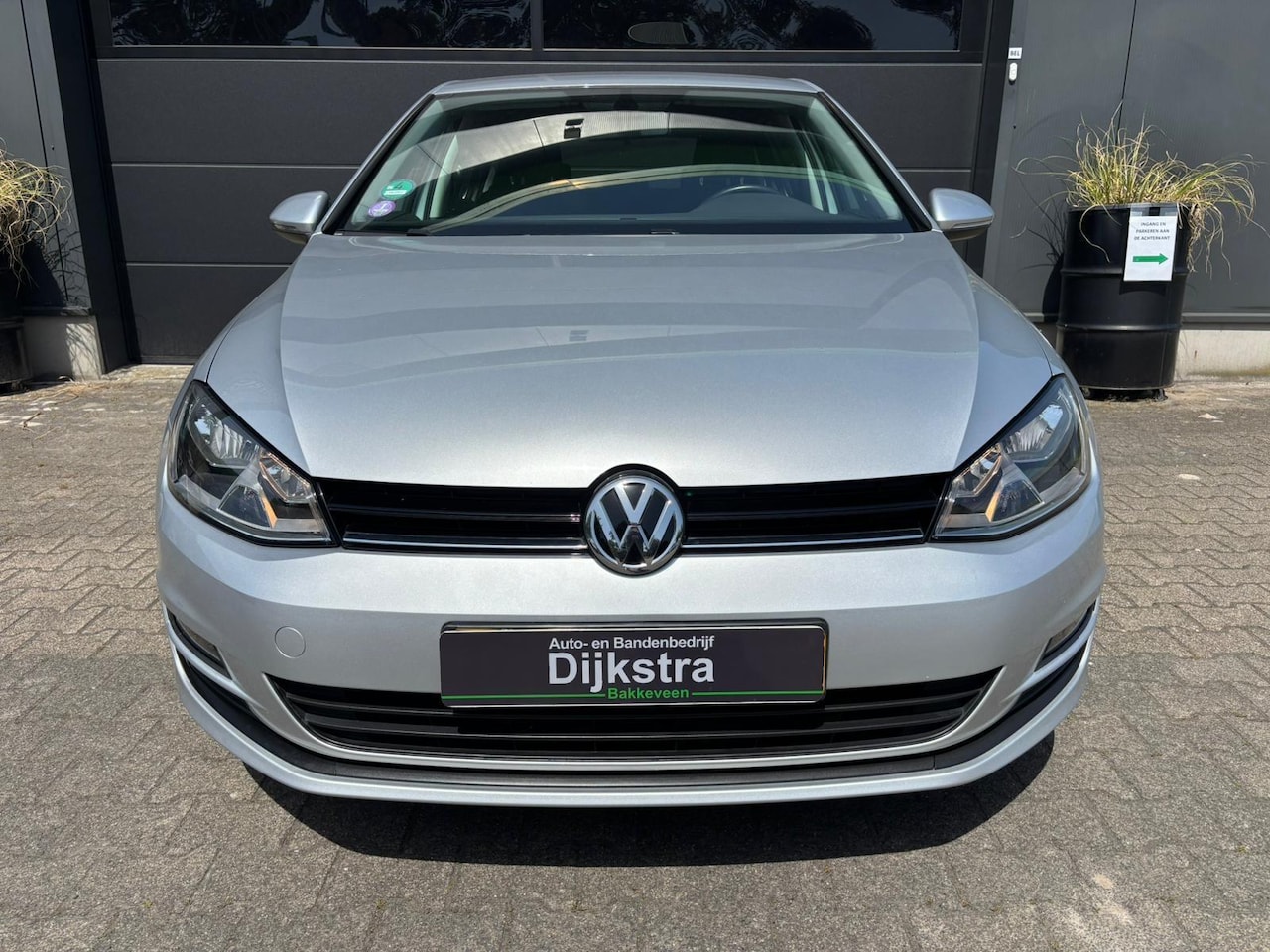 Volkswagen Golf - 1.2 TSI Business Edition Connected | Climate Control | Cruise Control | Trekhaak |56.675 k