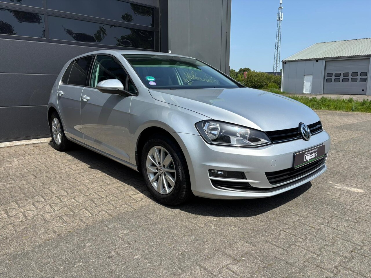 Volkswagen Golf - 1.2 TSI Business Edition Connected | Climate Control | Cruise Control | Trekhaak |56.675 k
