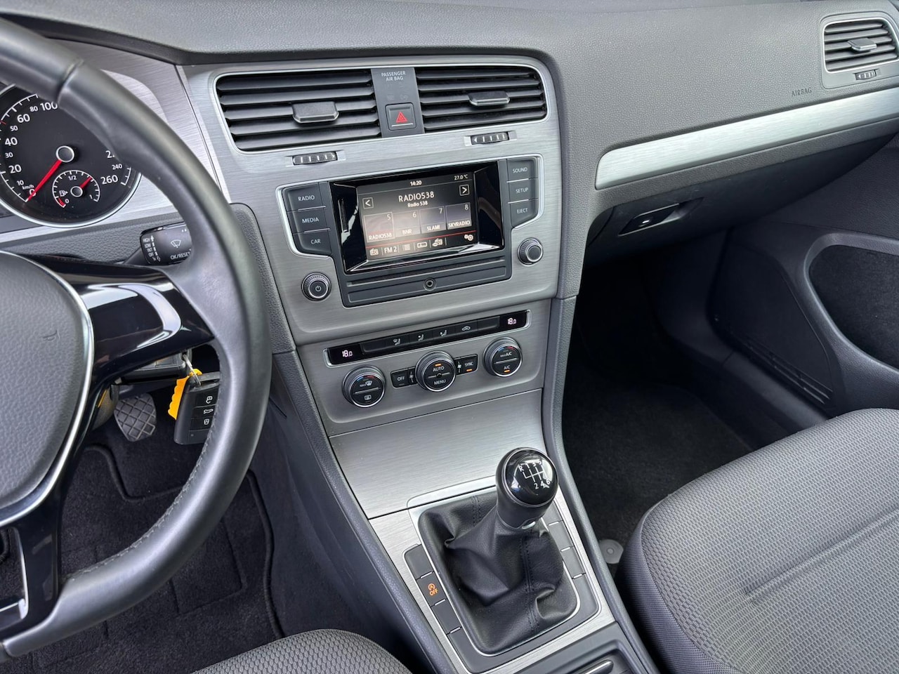 Volkswagen Golf - 1.2 TSI Business Edition Connected | Climate Control | Cruise Control | Trekhaak |56.675 k
