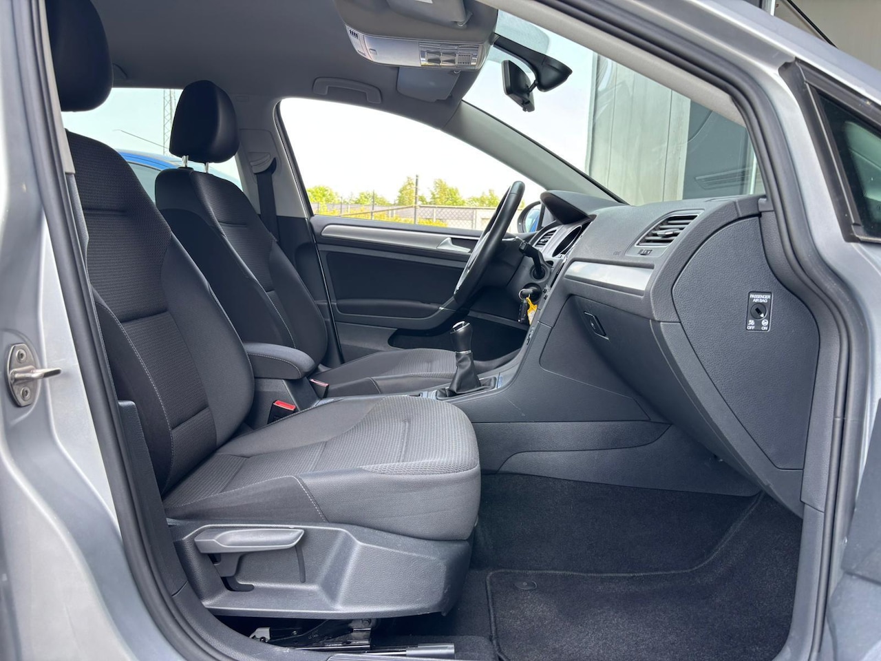 Volkswagen Golf - 1.2 TSI Business Edition Connected | Climate Control | Cruise Control | Trekhaak |56.675 k
