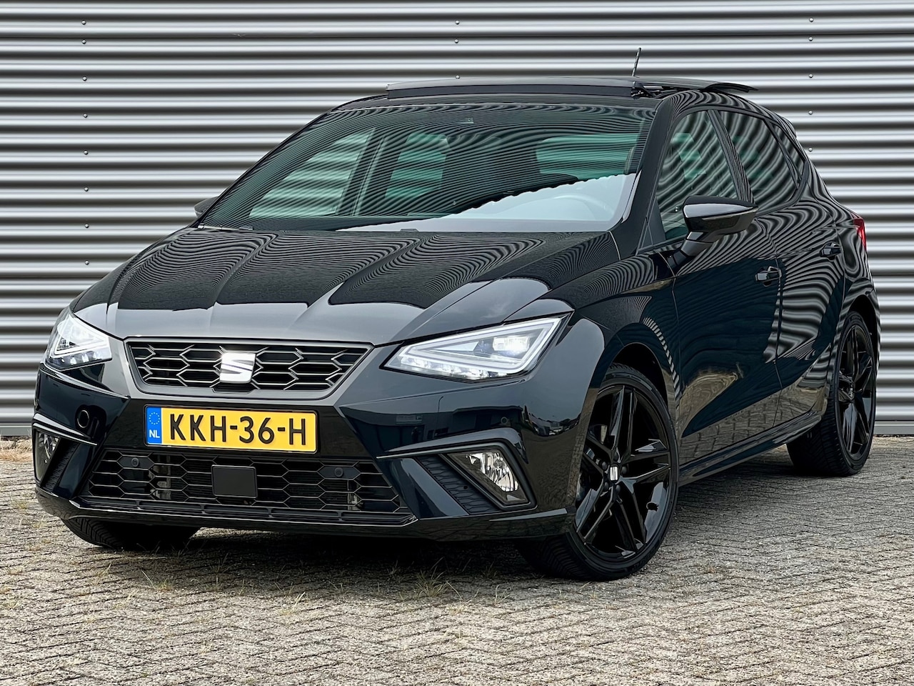 SEAT Ibiza - 1.0 EcoTSI FR Black Edition DSG | Panorama | Virtual Cockpit | Navigatie | LED | 18 Inch - AutoWereld.nl