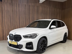 BMW X1 - XDrive25e High Executive - M Pakket - HUD - nieuwstaat