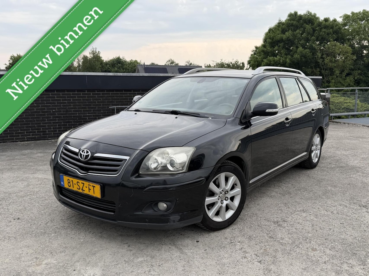 Toyota Avensis Wagon - 2.0 D-4D EXECUTIVE | CLIMA | CRUISE - AutoWereld.nl