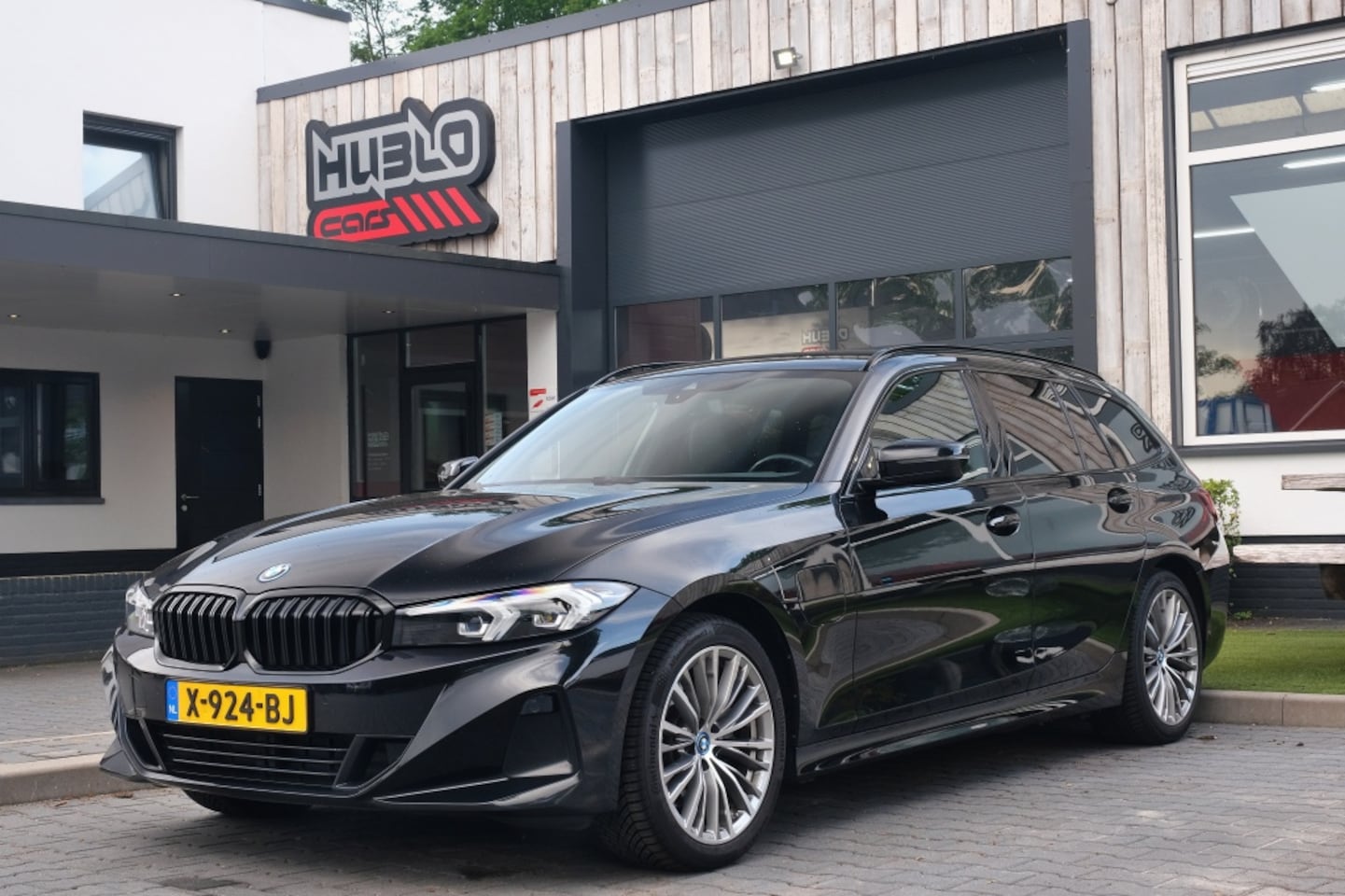 BMW 3-serie Touring - 320e Facelift Incl. BTW - AutoWereld.nl