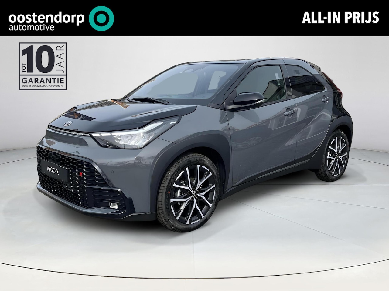 Toyota Aygo X - Hybrid 115 GR Sport | Storm grey met zwart dak | Nieuw uit voorraad leverbaar | - AutoWereld.nl