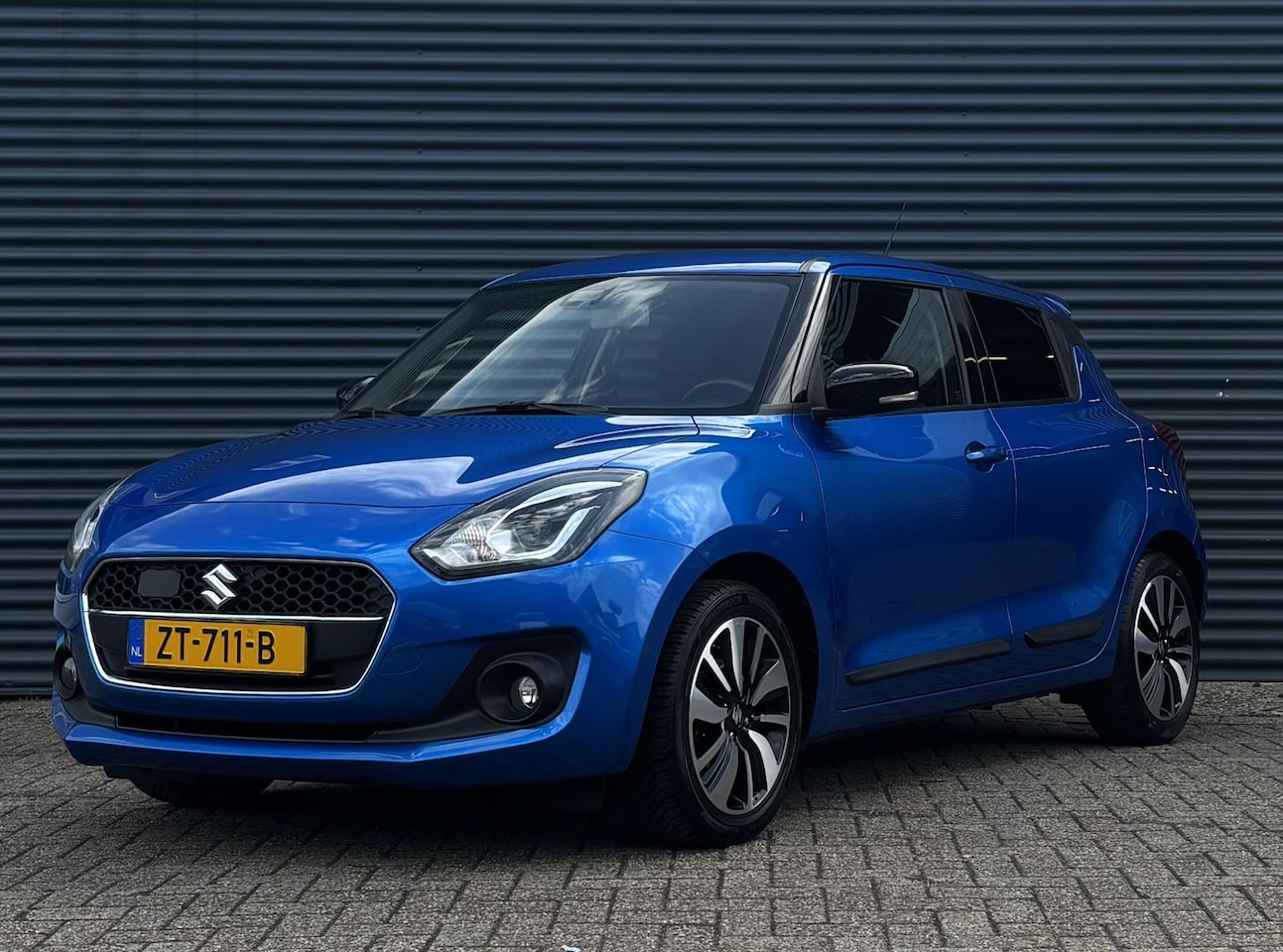 Suzuki Swift - 1.2 DualJet 90pk CVT - AutoWereld.nl