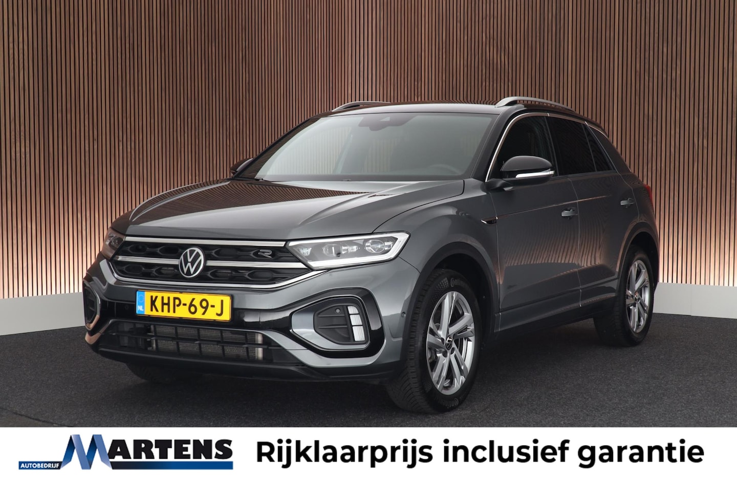 Volkswagen T-Roc - 1.5 TSI 150pk DSG R-Line Trekhaak Camera Stoelverwarming Massage Virtual Cockpit Navigatie - AutoWereld.nl