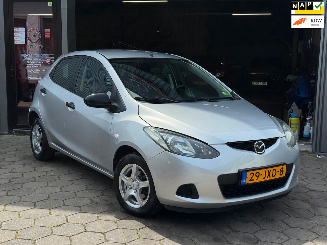 Mazda 2 - 1.3 S - NW APK - NAVI / CarPlay - Lm Velgen - - AutoWereld.nl