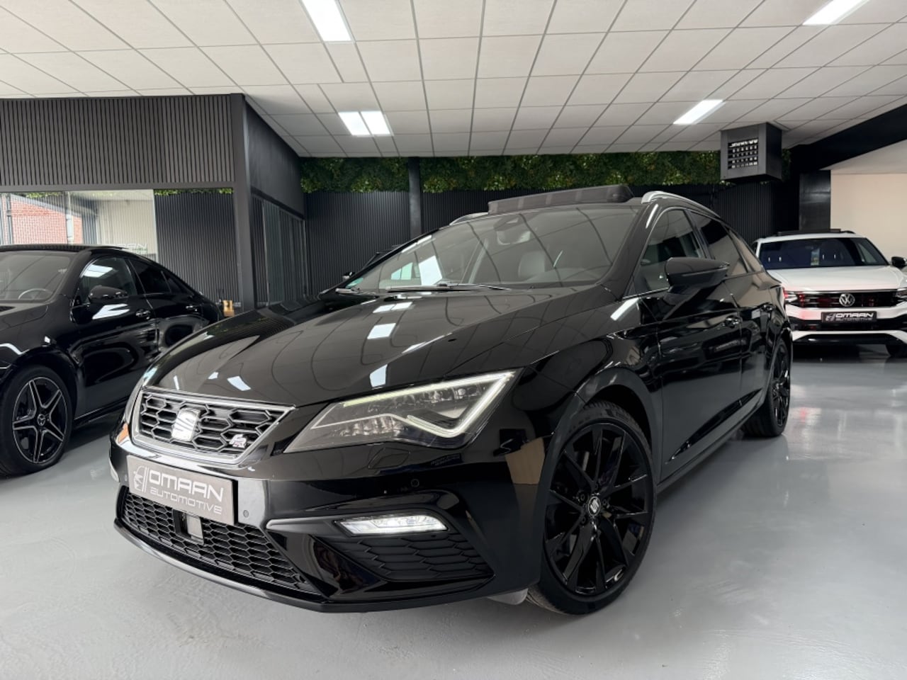 SEAT Leon ST - 2.0 TSI FR DSG PANO VIRTUAL KEYLESS - AutoWereld.nl