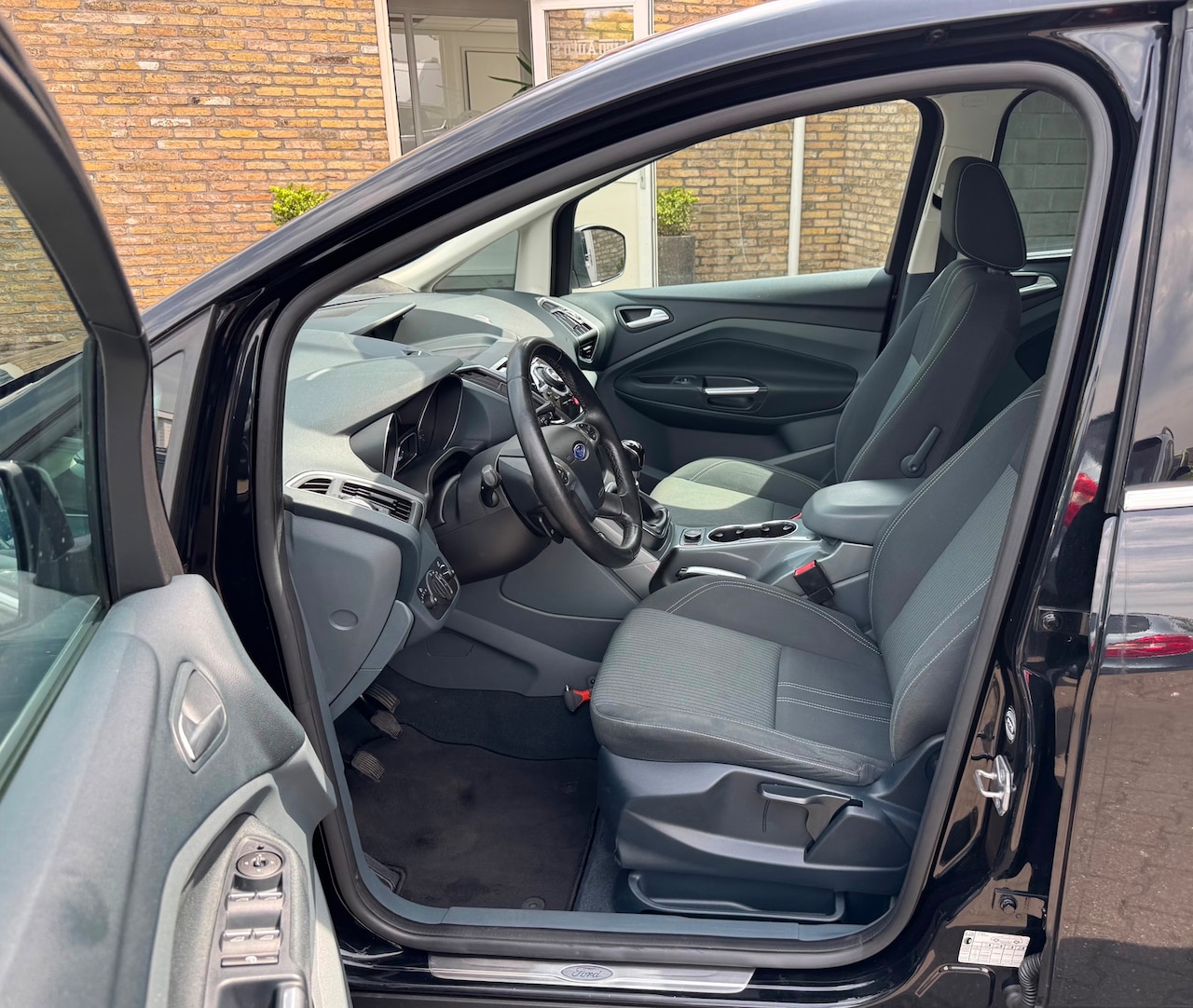 Ford C-Max - 1.0 Bj 2014 Van Eerste eigenaar Weinig kilometers - AutoWereld.nl