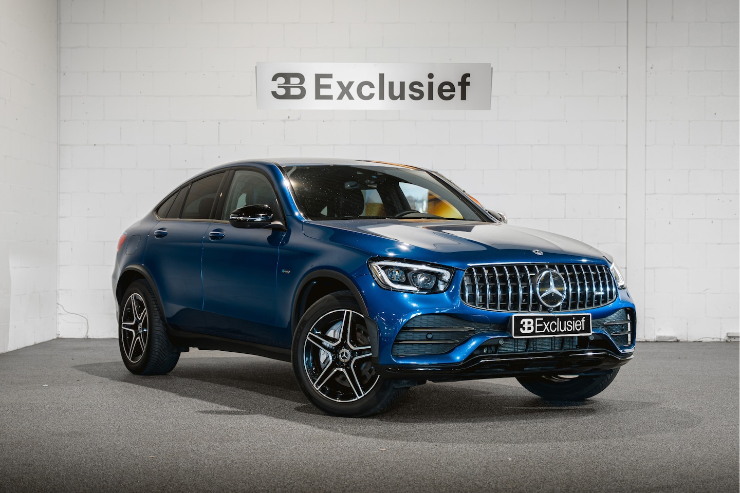 Mercedes-Benz GLC-klasse Coupé - 300e 4MATIC Premium Plus | schuifdak | Burmester sounds. | Distr | Air body contr | Widesc - AutoWereld.nl