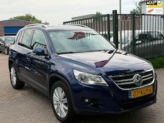Volkswagen Tiguan - 2.0 TSI Sport&Style 4Motion 2e eigenaar dealer onderhouden airco trekhaak parkeer sensor n
