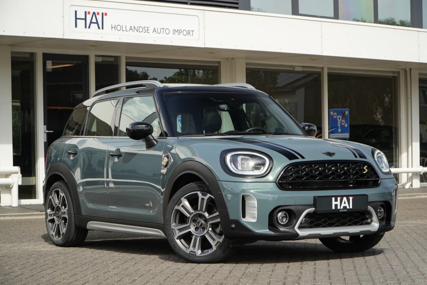 MINI Countryman - Mini 1.5 Cooper S E All4 I Pano I ACC I 19 inch I Head-Up - AutoWereld.nl