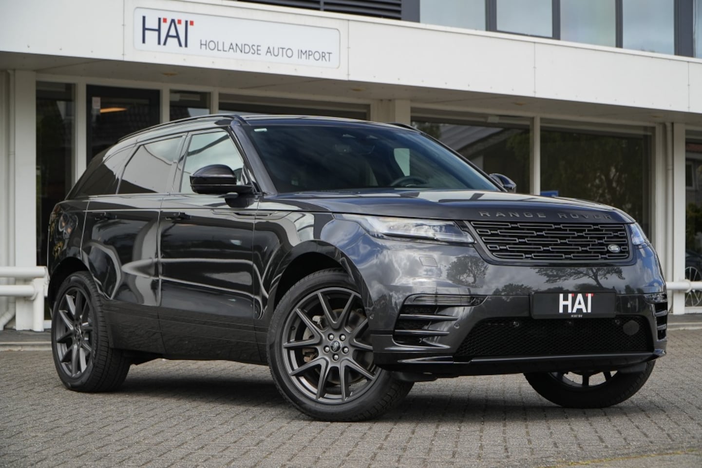 Land Rover Range Rover Velar - 2.0 P400e AWD Dynamic SE I Pano I ACC I 5 jr Fabrieksgarantie - AutoWereld.nl