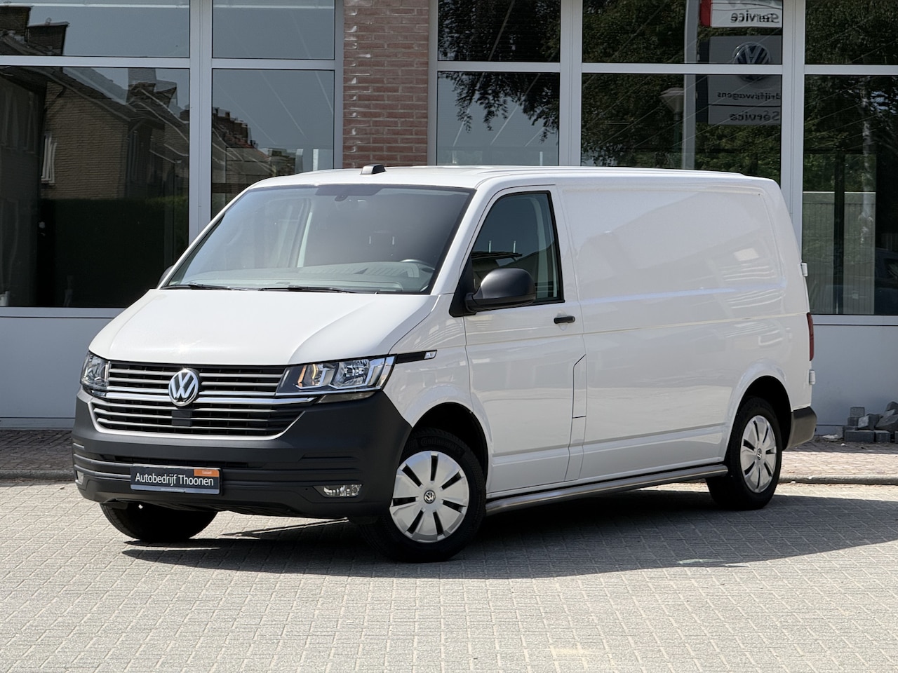 Volkswagen Transporter - 2.0 TDI L2H1 28 | Trekhaak | Camera - AutoWereld.nl