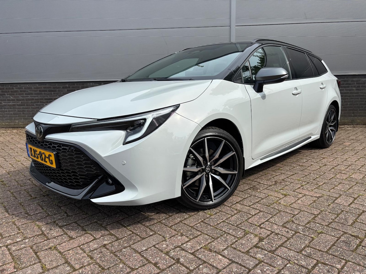 Toyota Corolla Touring Sports - Hybrid 180 GR Sport Hybrid 180 GR Sport - AutoWereld.nl