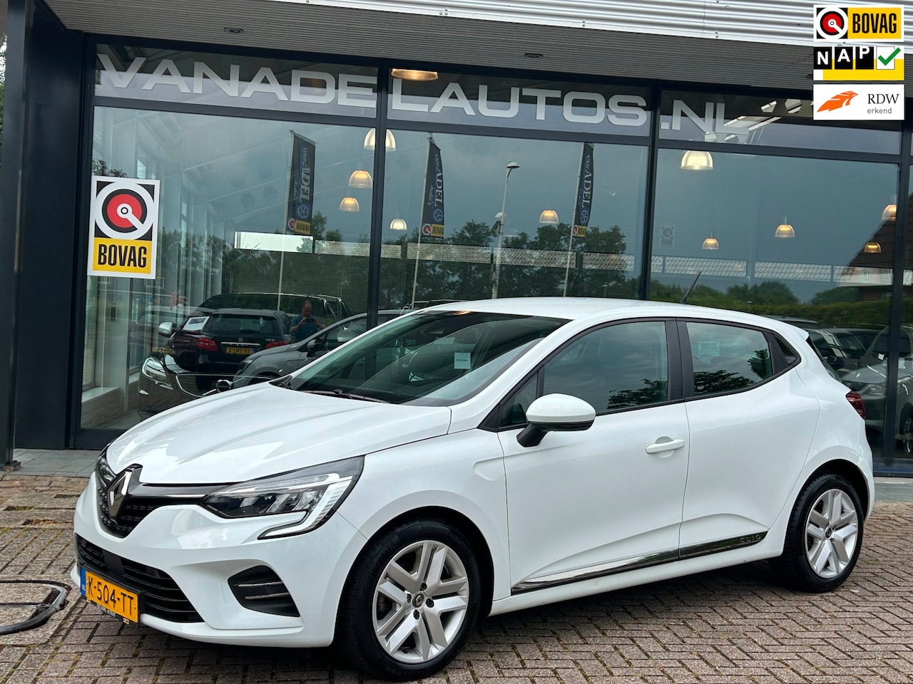 Renault Clio - 1.0 TCe Zen 1e Eig! Navi Airco Lane-Assist Trekhaak NL-Auto NAP Dealeronderhouden! - AutoWereld.nl