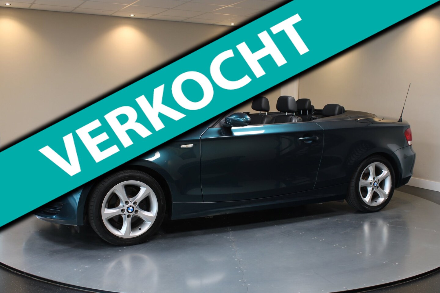 BMW 1-serie Cabrio - 118i *M-Sportstuur/Pook* Leer||Stoelverw.|Top onderhouden! - AutoWereld.nl