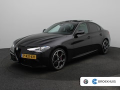 Alfa Romeo Giulia - 2.0T Sprint Veloce Interieur | Panoramadak | Afneembare Trekhaak | 19" Licht Metalen Velge