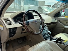 Volvo XC90 - 2.5T Autom. 4WD 7-pers. MOTOR TIKT