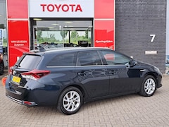 Toyota Auris Touring Sports - 1.8 Hybrid Executive STOELVERWARMING CRUISE CONTROL DEALER ONDERHOUDEN