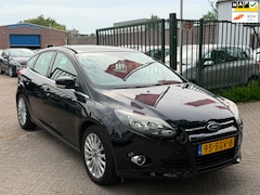 Ford Focus - 1.6 TI-VCT First Edition 2e eigenaar dealer onderhouden luxe uitvoering airco cruis contro