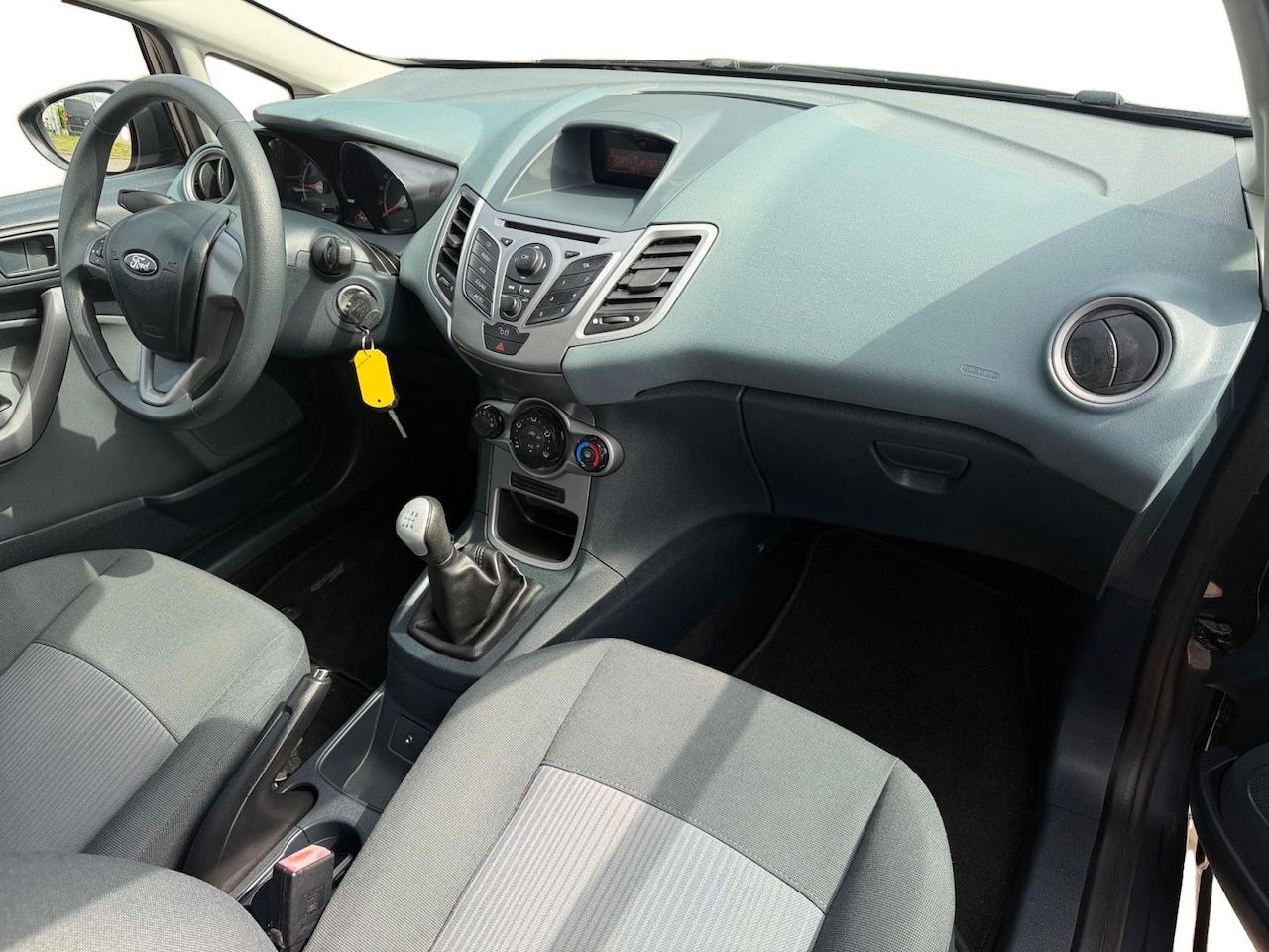 Ford Fiesta - 1.25 Limited | Zeer nette auto | NL auto | Elektrische ramen voor | Airco | 1e eigenaar | - AutoWereld.nl