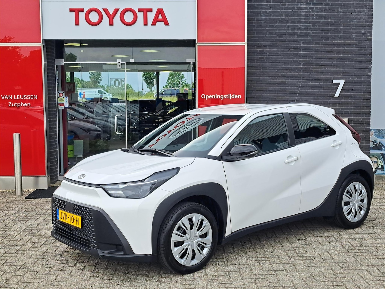 Toyota Aygo X - Hybrid 115 play Hybrid 115 play - AutoWereld.nl