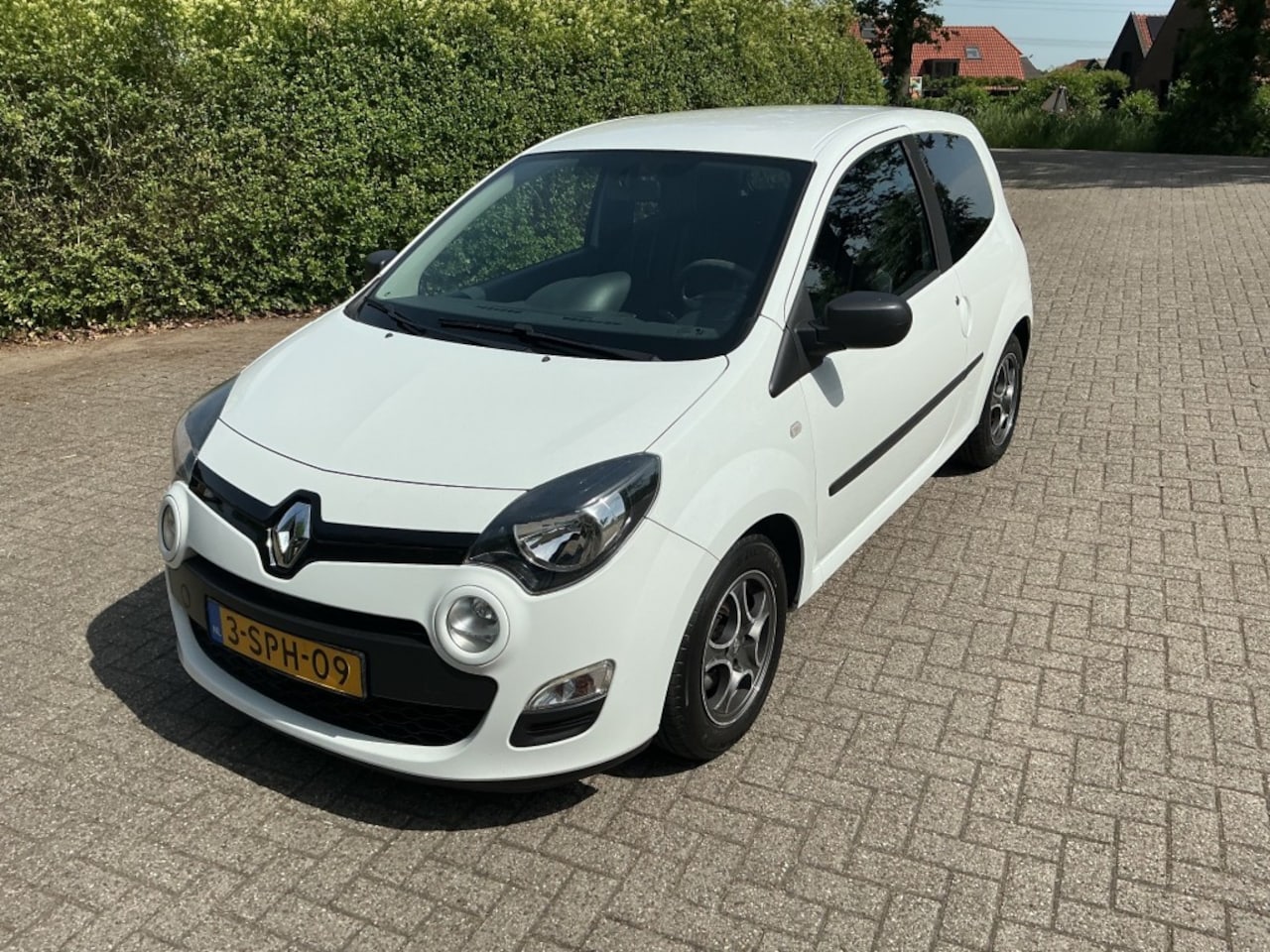 Renault Twingo - 1.2 16V Parisienne 1.2 16V PARISIENNE - AutoWereld.nl