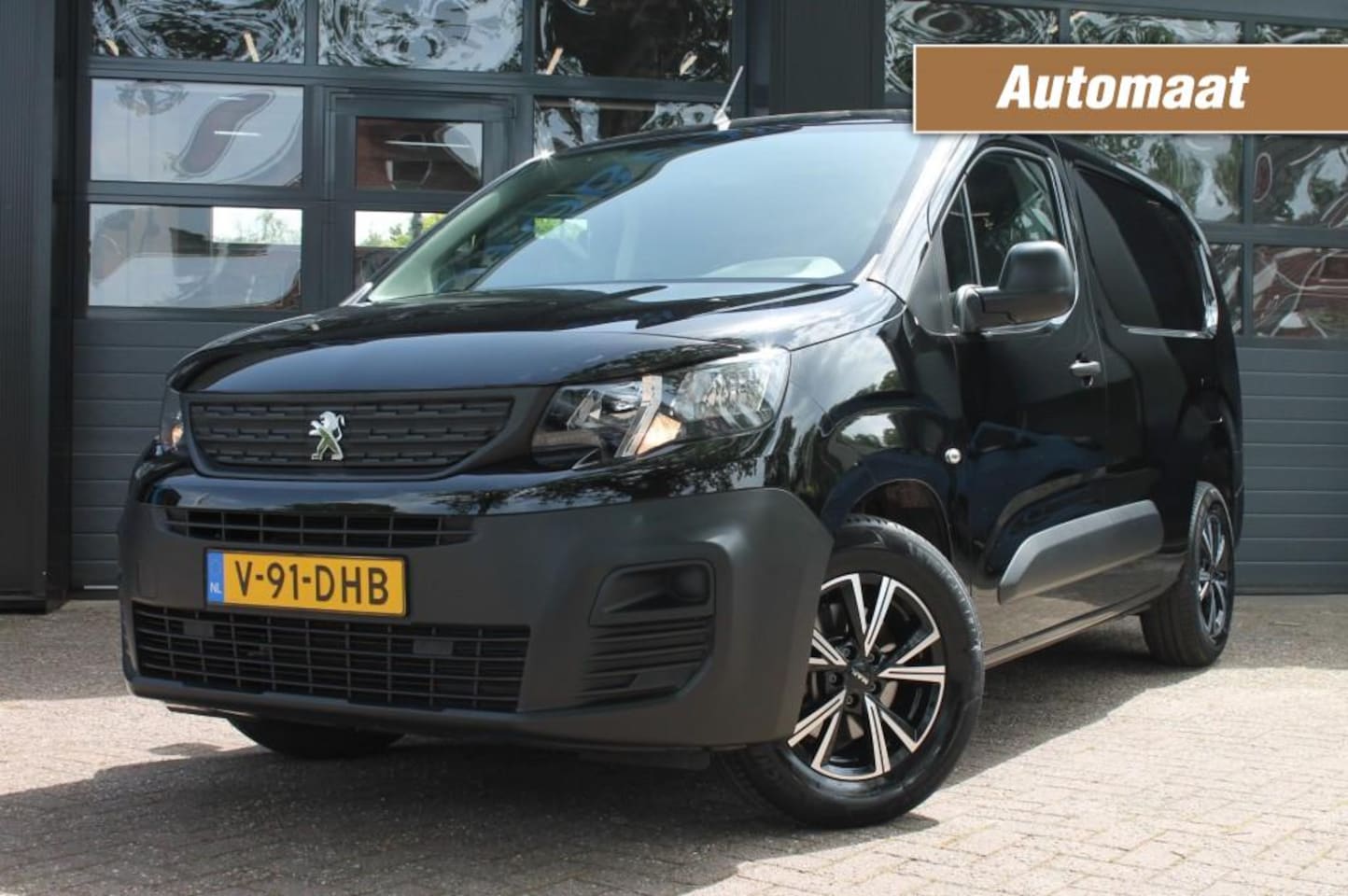 Peugeot Partner - 136 L2 50 KWH  Lang model (L2) drie zit plaatsen 1e eigenaar - AutoWereld.nl