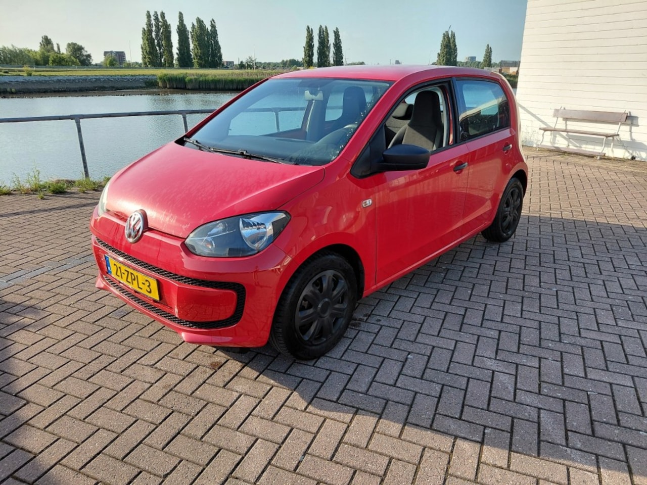Volkswagen Up! - 1.0 TAKE UP! BLUEM. - AutoWereld.nl